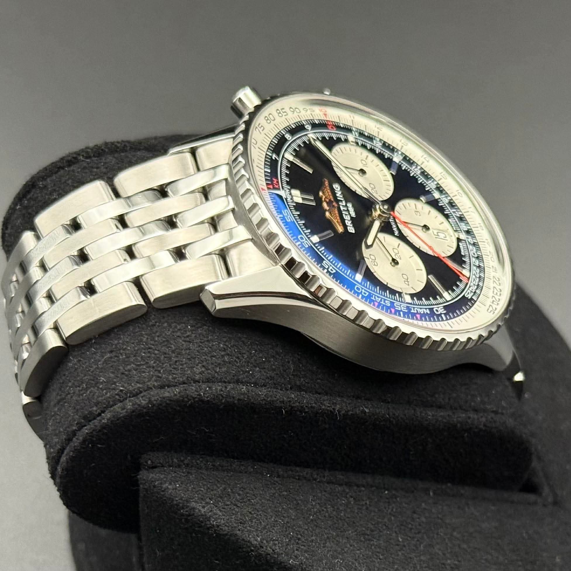 Breitling Navitimer B01 - view 5