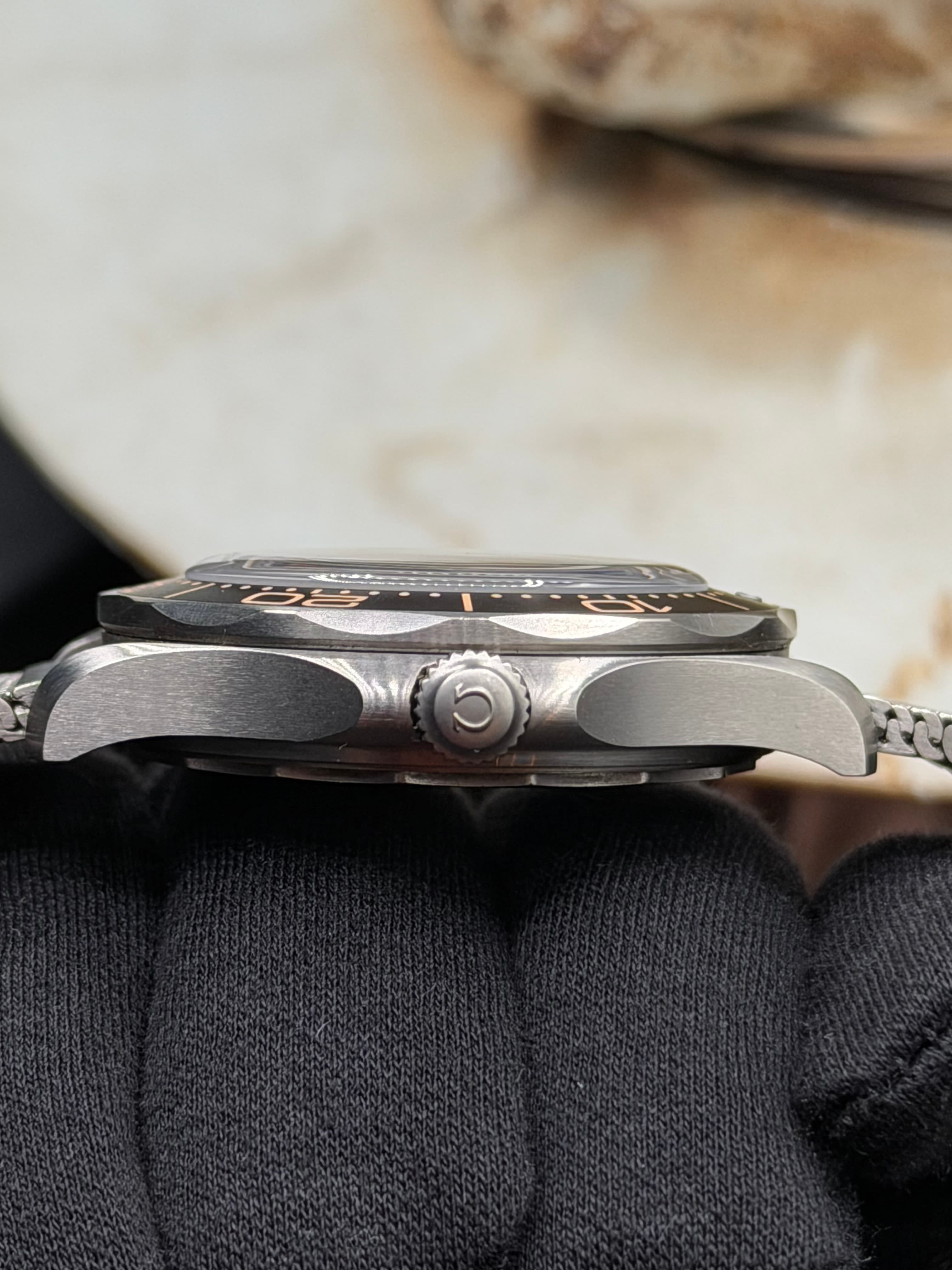 Omega Seamaster Diver 300 M 007 NTTD - view 9