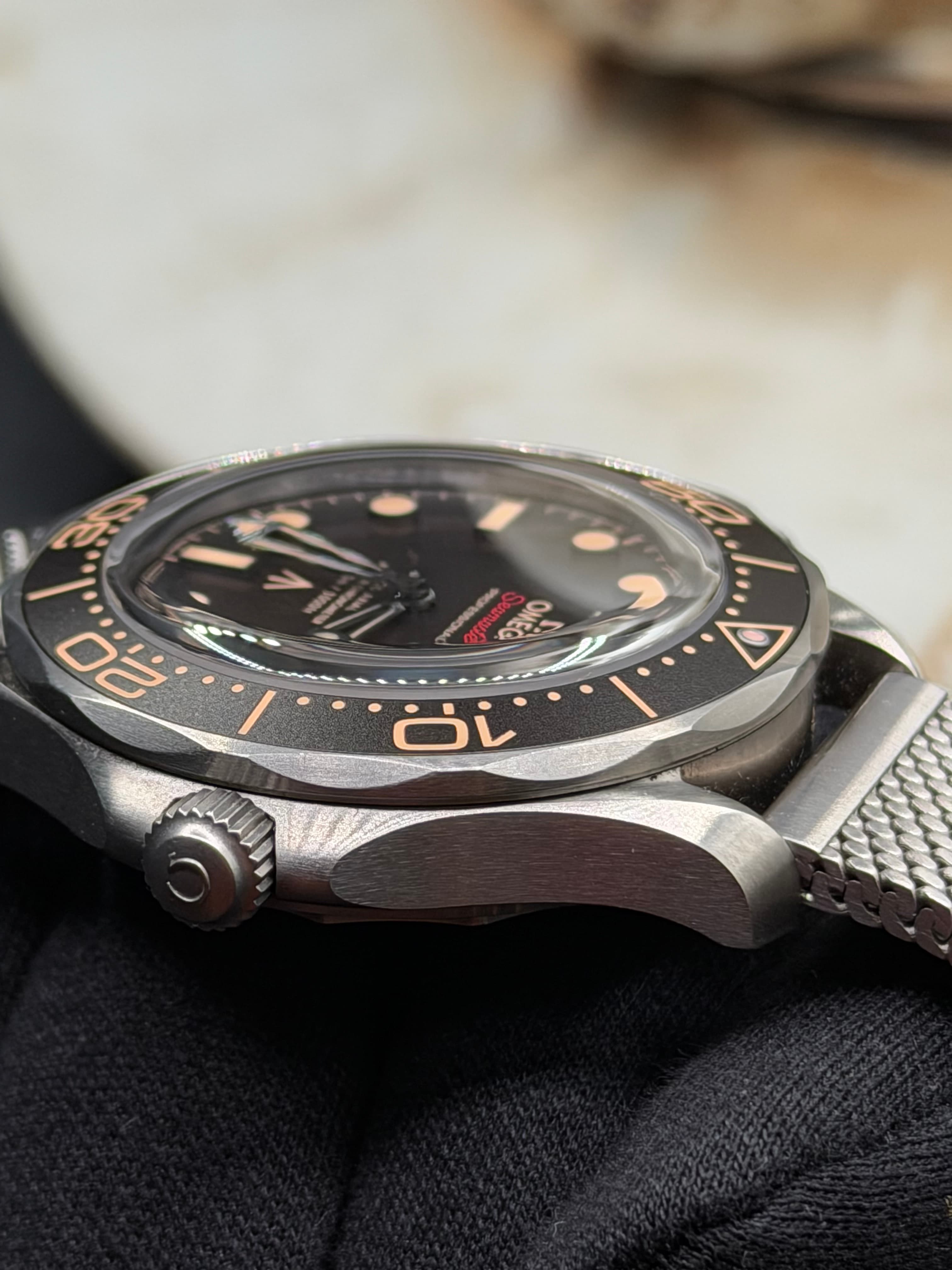 Omega Seamaster Diver 300 M 007 NTTD - view 12
