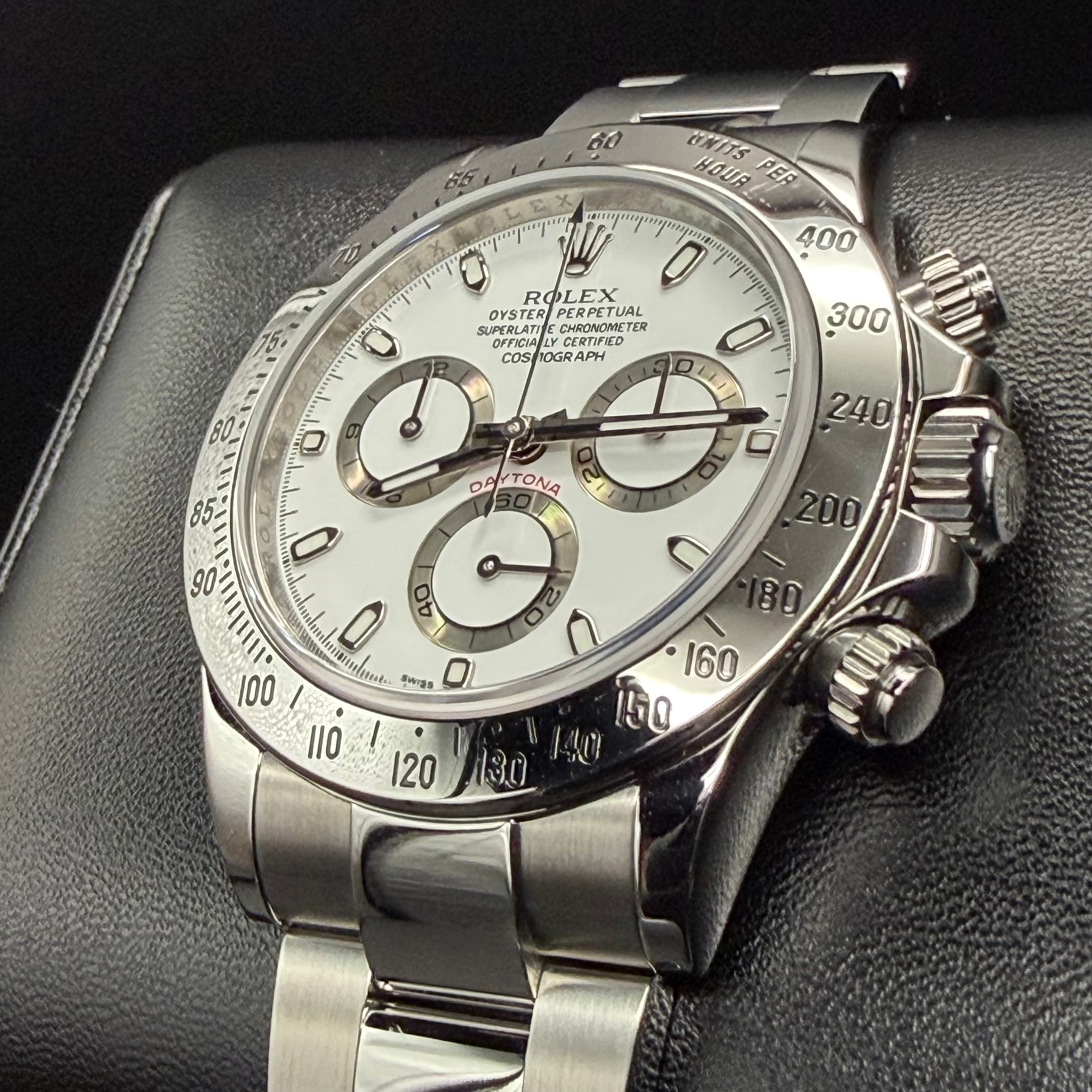 Rolex Daytona Panda APH dial - view 4