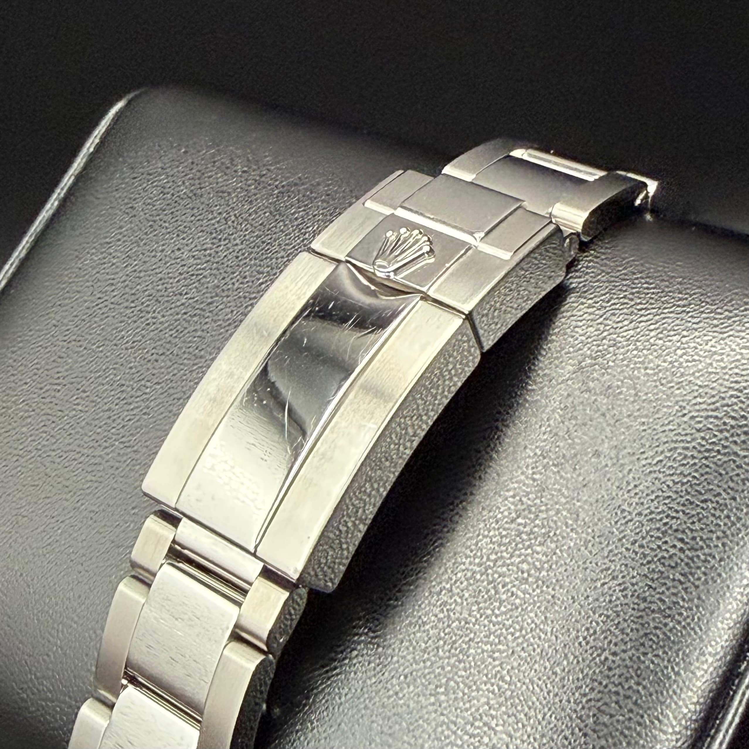 Rolex Daytona Panda APH dial - view 14