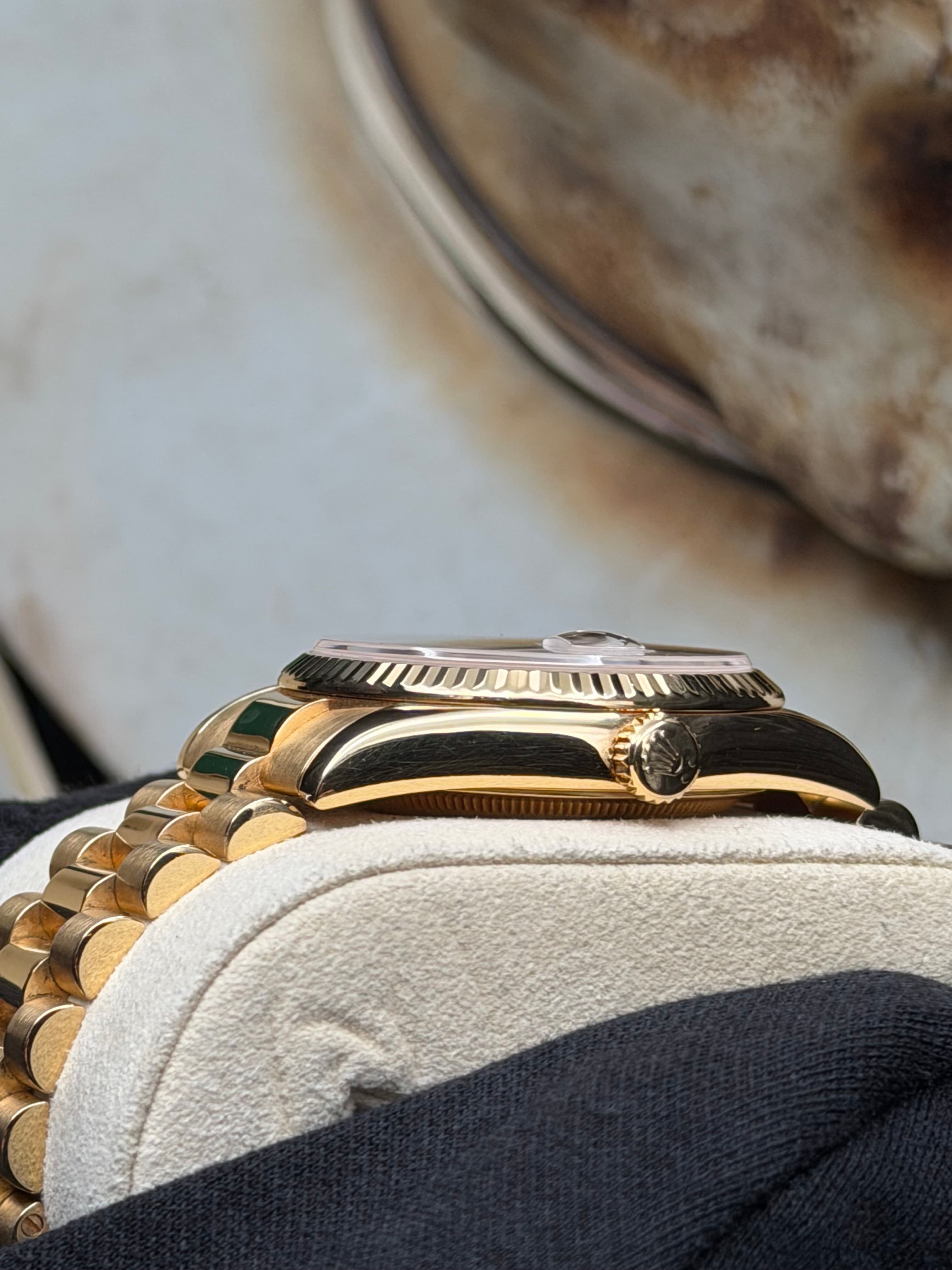 Rolex Oyster Perpetual Day Date PRESIDENTIAL - view 19