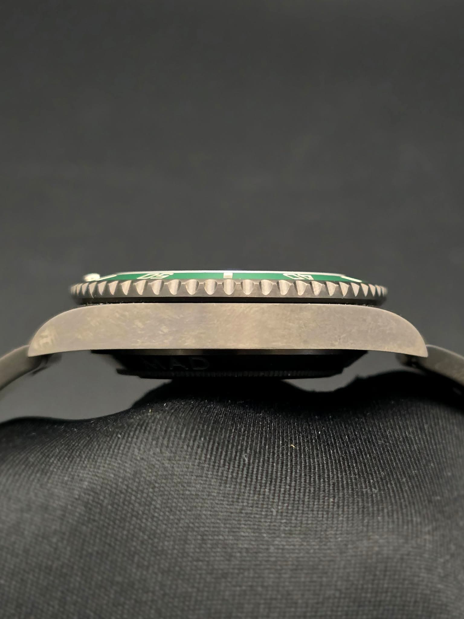 Rolex Summariner Date "Hulk" - view 6